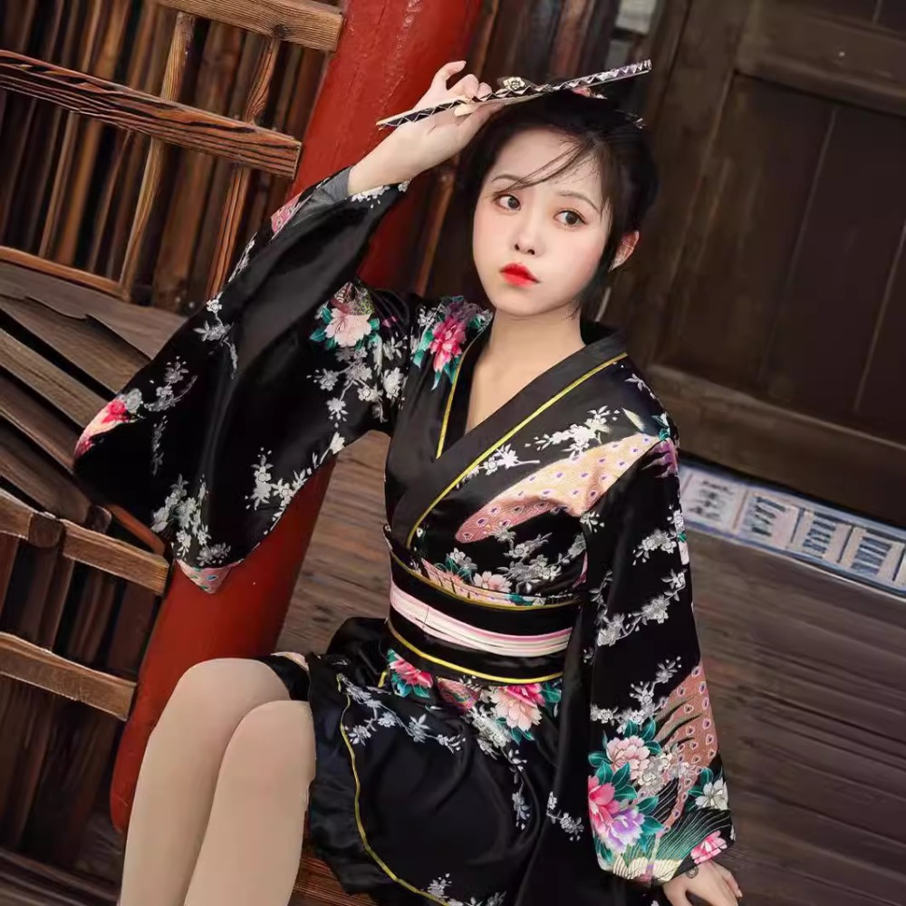 Women Red Formal Kimono Yukata - Women Formal Wear Photoshoot ulasan dan harga
